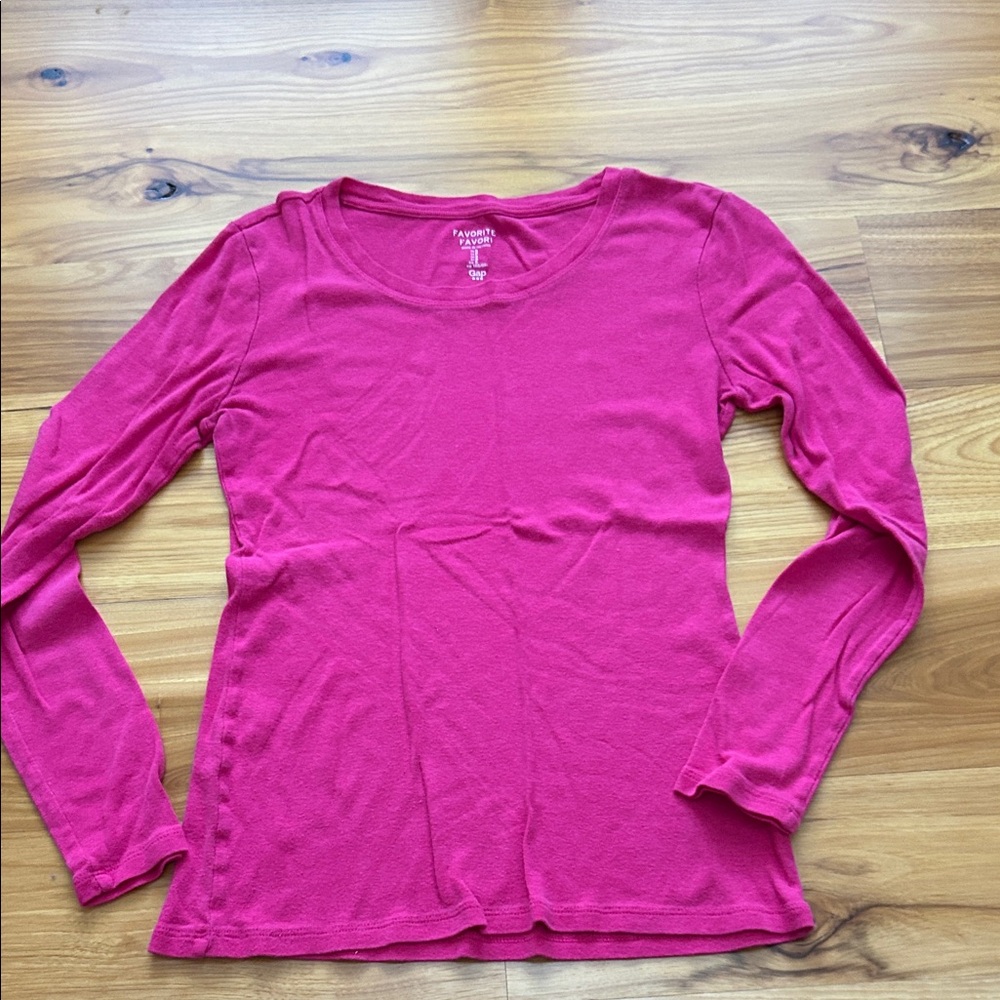 GAP Vintage Y2K Fuchsia Long Sleeve Tee